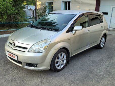 Разбираю Toyota Corolla Verso