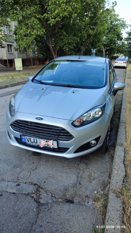 Продам Ford fiesta 2016г Срочно