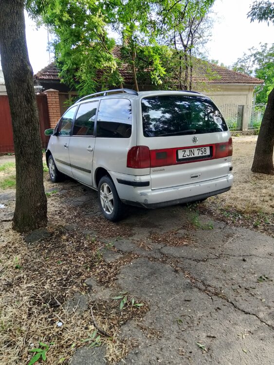 Продам VW Шаран 1,9 тди. Торг уместен.