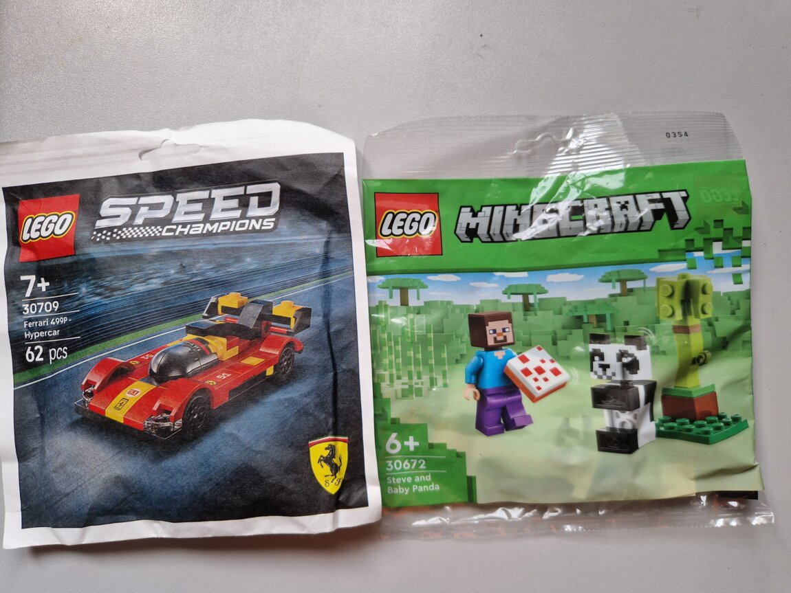 Продам лего майнкрафт спидчемпионс lego оригинал 80р каждый