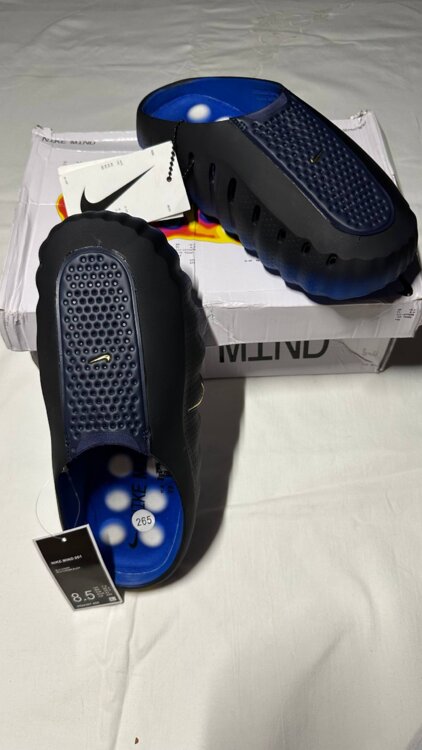 Nike Mind 001