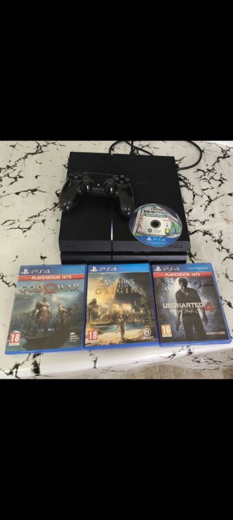 PS4 1TB.
