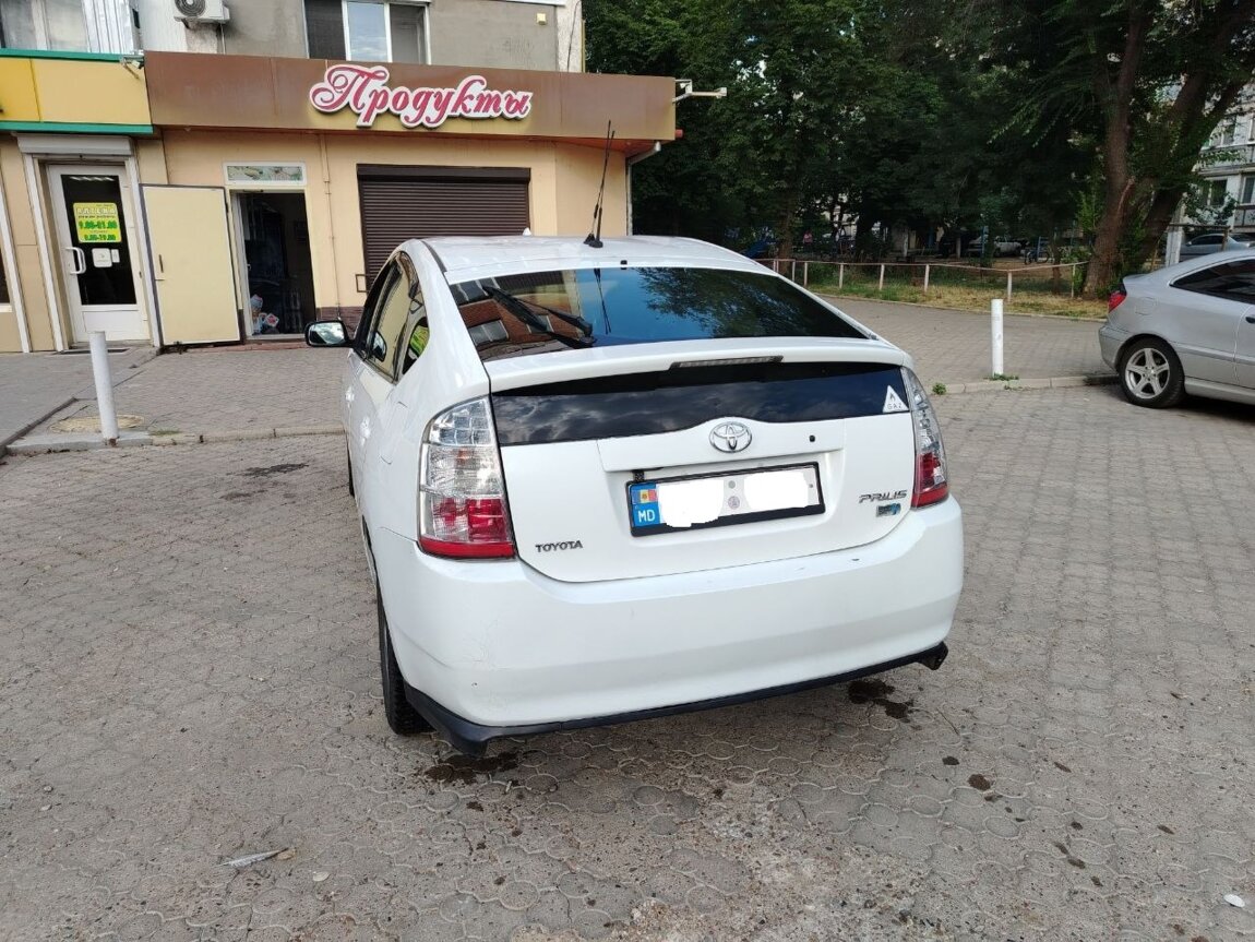 Toyota Prius 20, 2009 года выпуска, ГБО (метан) 5400 (торг)