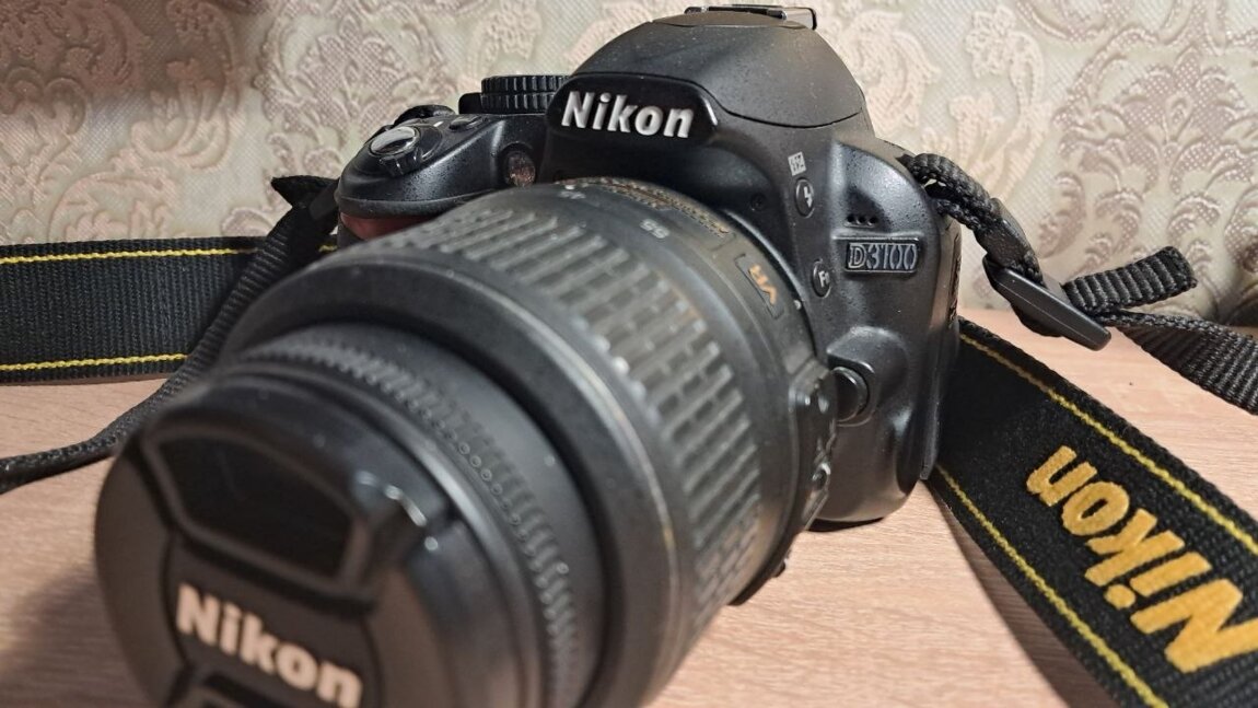 Nikon D3100 kit