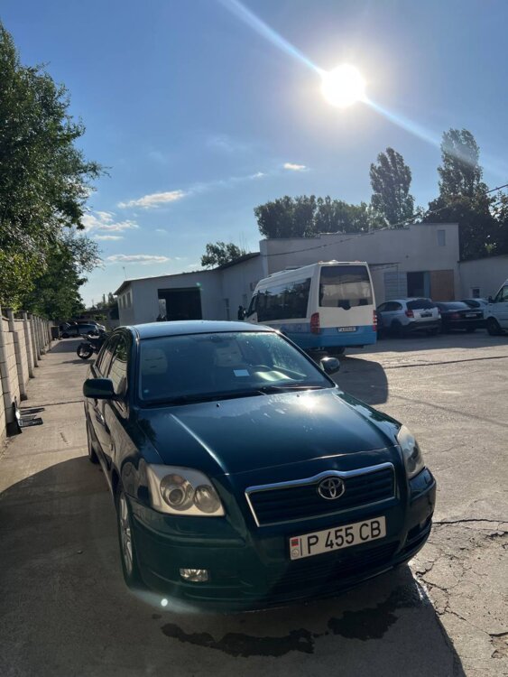 Продам Toyota Avensis T250, 2004 г. — $3500