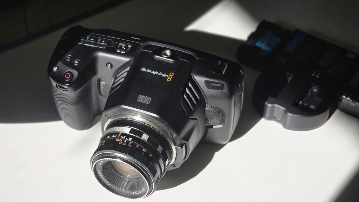 BlackMagic 6k + 4акб lp-e6 + зарядка + Pentacon 50 1.8