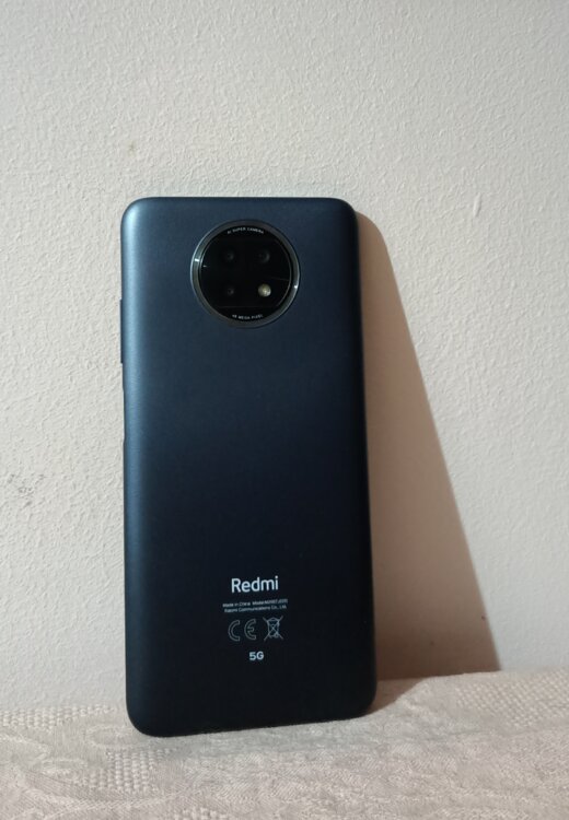 Продаю телефон Redmi 9