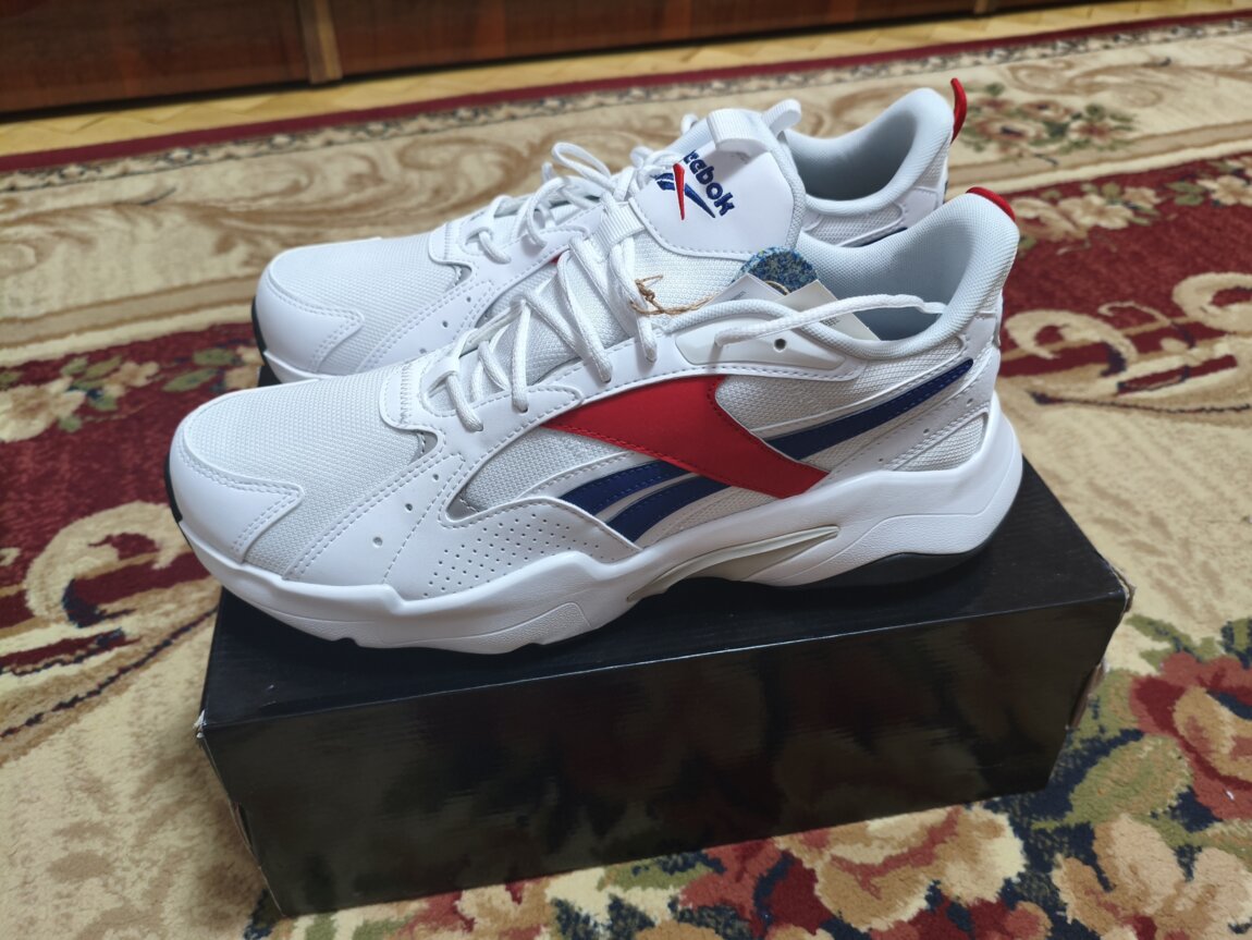 Продам кроссовки REEBOK!!!