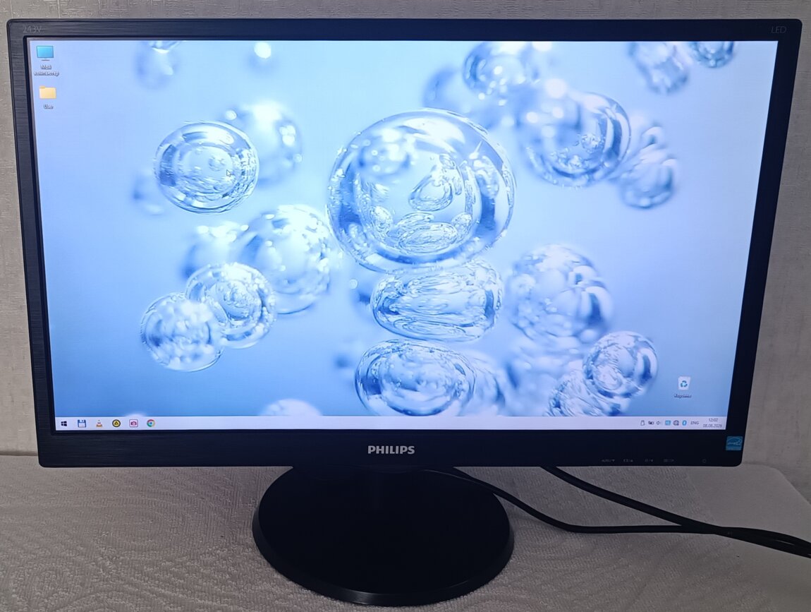 24" Philips 243V5LSB, 1920x1080. VGA, DVI. LED.