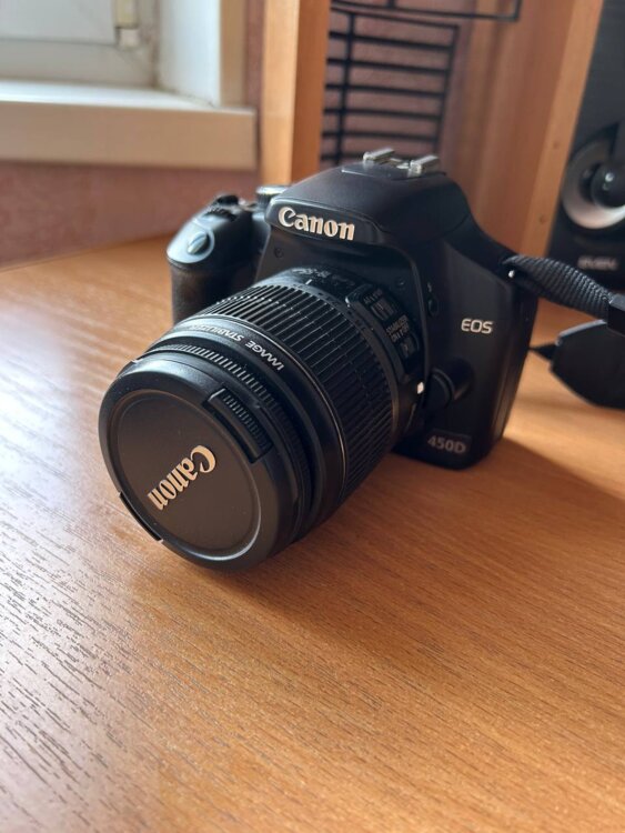 Продам Canon EOS 450D + Canon EF-S 18–55mm IS