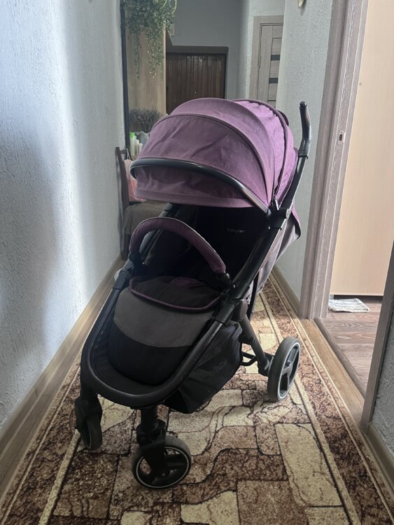 Продам прогулочную коляску б/у 500 р