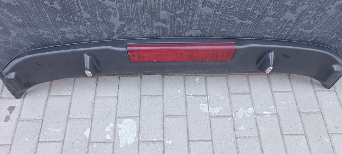 Продам спойлер