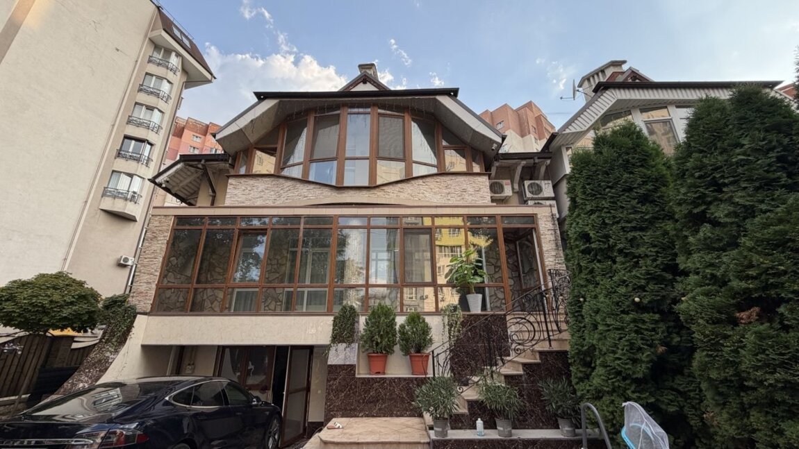 Таунхаус, 243 м², Кишинёв, Буюканы 375000 €