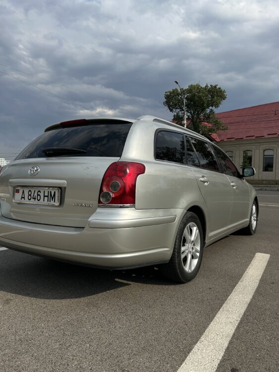 Продам Toyota avensis