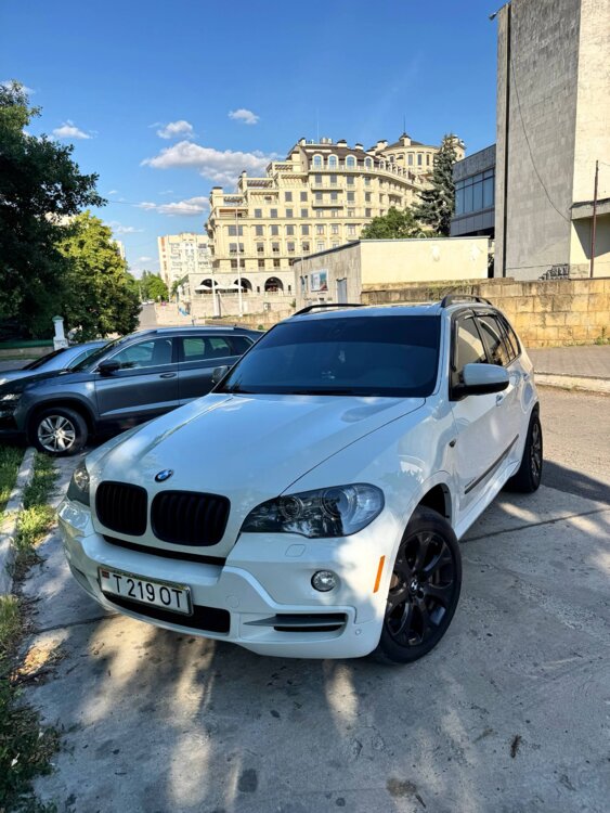 Продам BMW X5E70, 2010 год, 3.0 дизель. Коробка автомат.