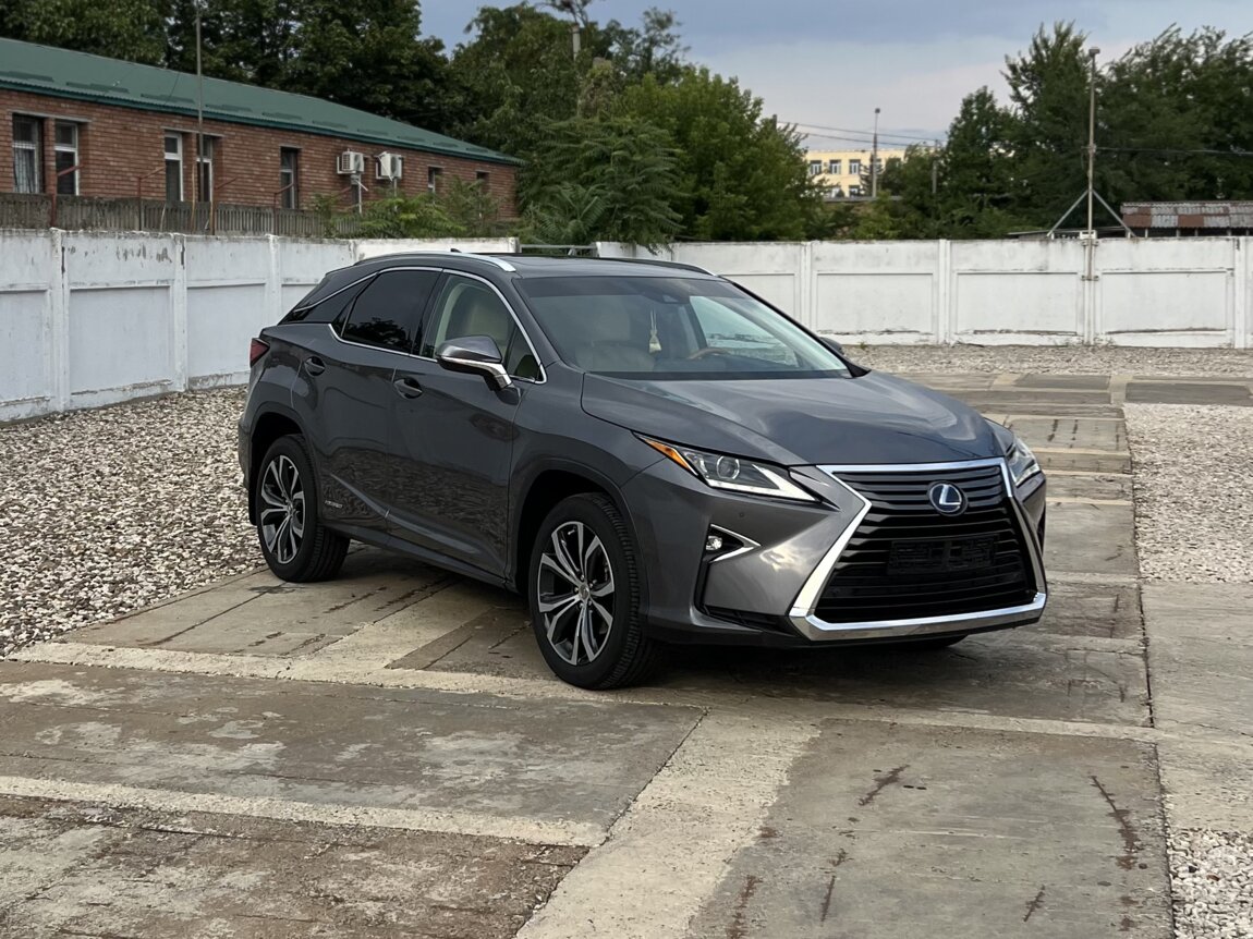 Lexus RX450h 2016г. Идеальное состояние и история, без ДТП и воды.