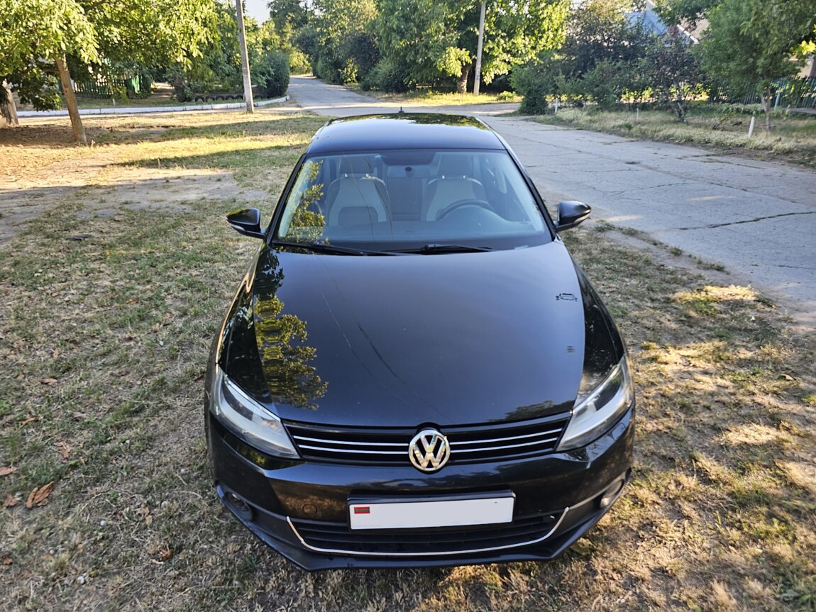 Продам Volkswagen Jetta 2.0TDI. 2011 год