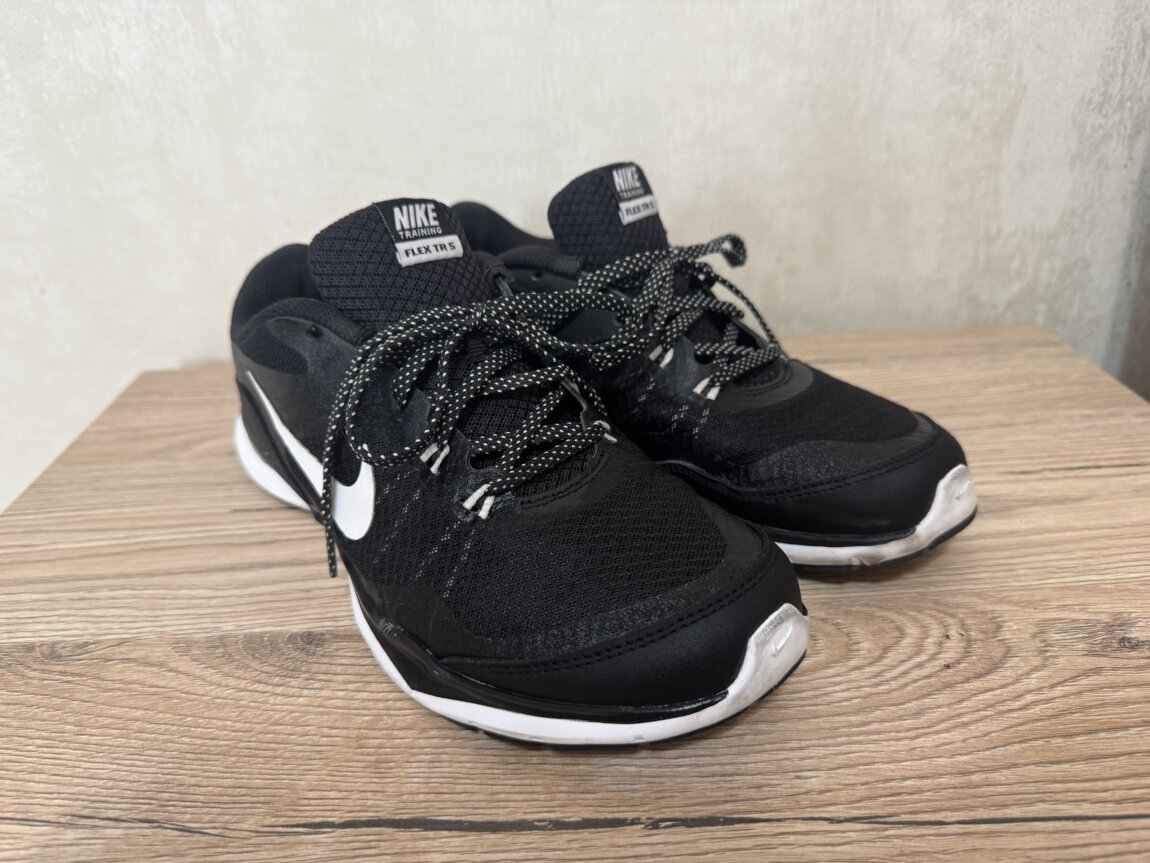 Кроссовки Nike 38-39р