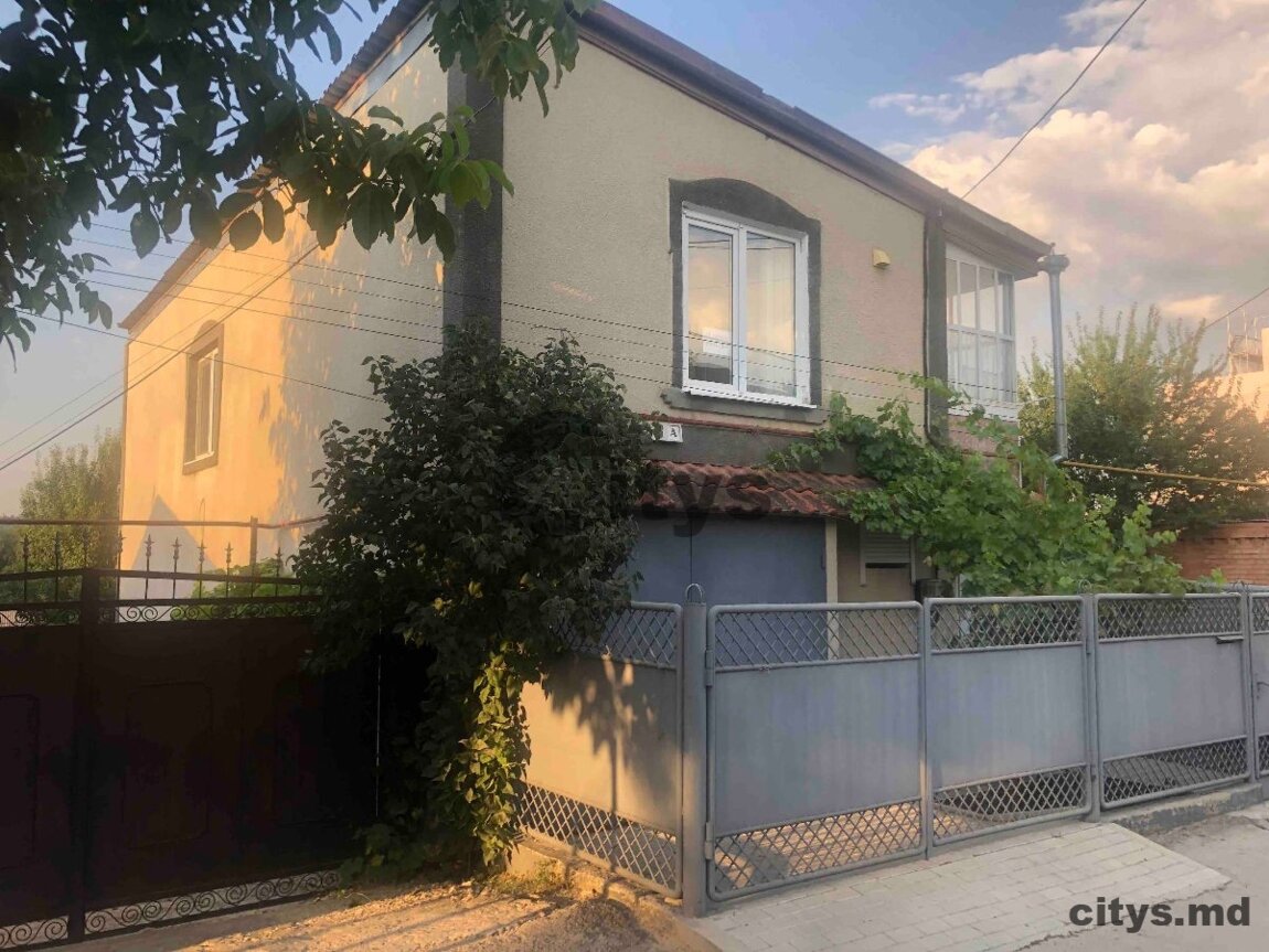 Apartament - 165 m² , Chișinău, Sculeni, str-la Călărași 136000 €