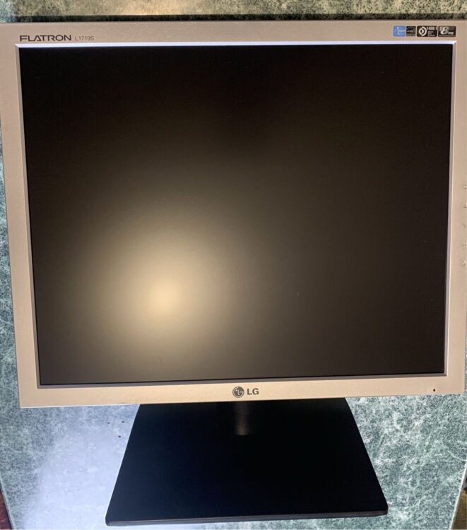 Монитор Lg 17"