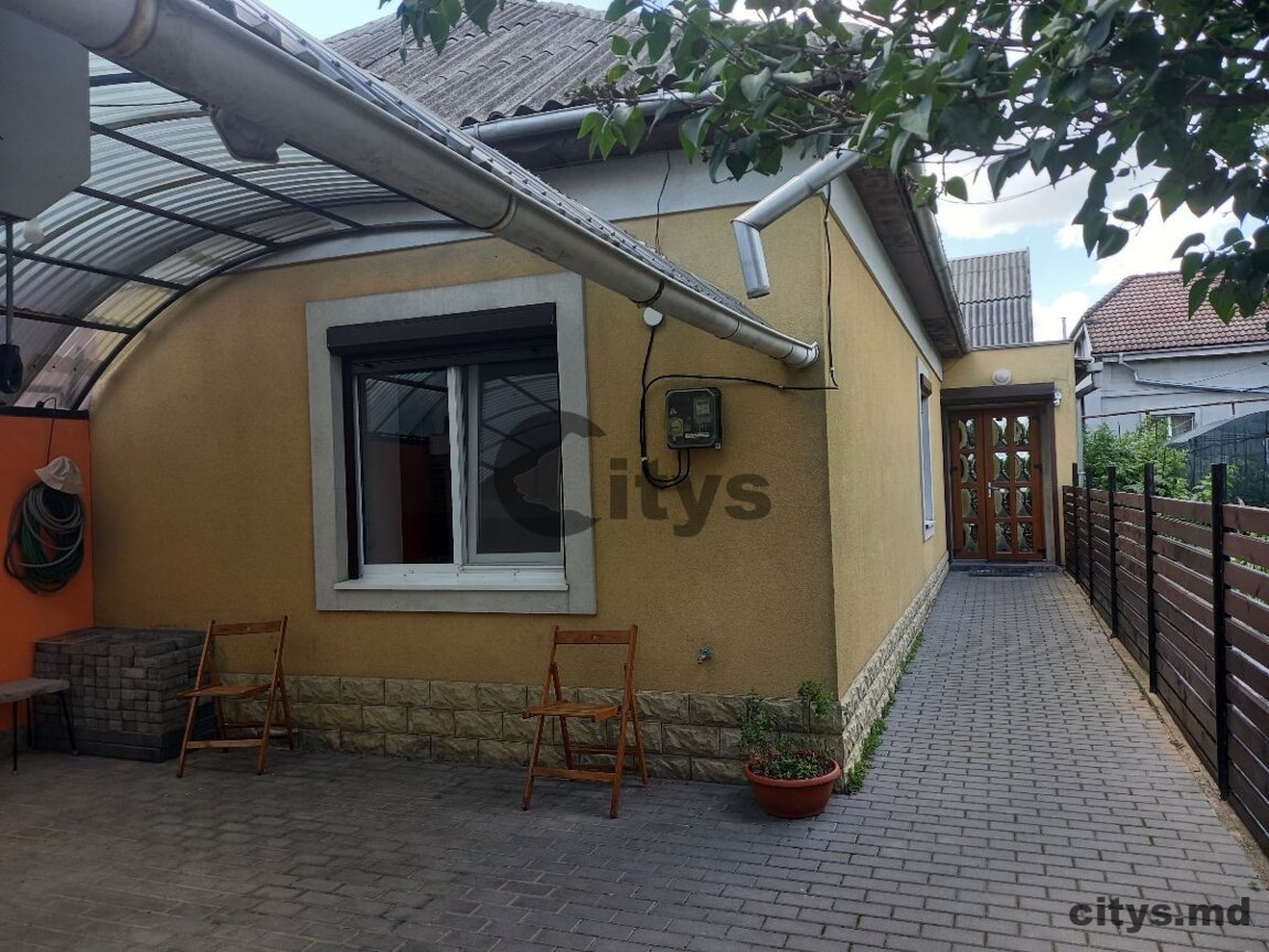Casa - 100 m² , Chișinău, Poșta Veche, str. Timișoara 700 €