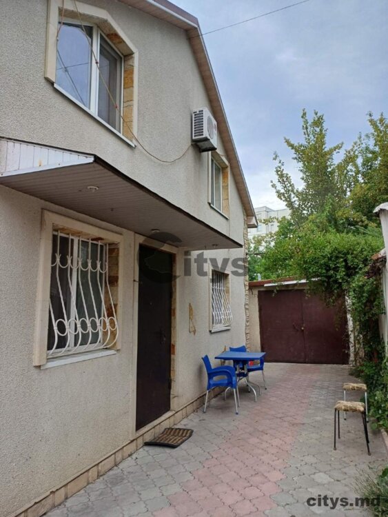Casa - 117 m² , Chișinău, Centru, str. Sfântul Andrei 700 €