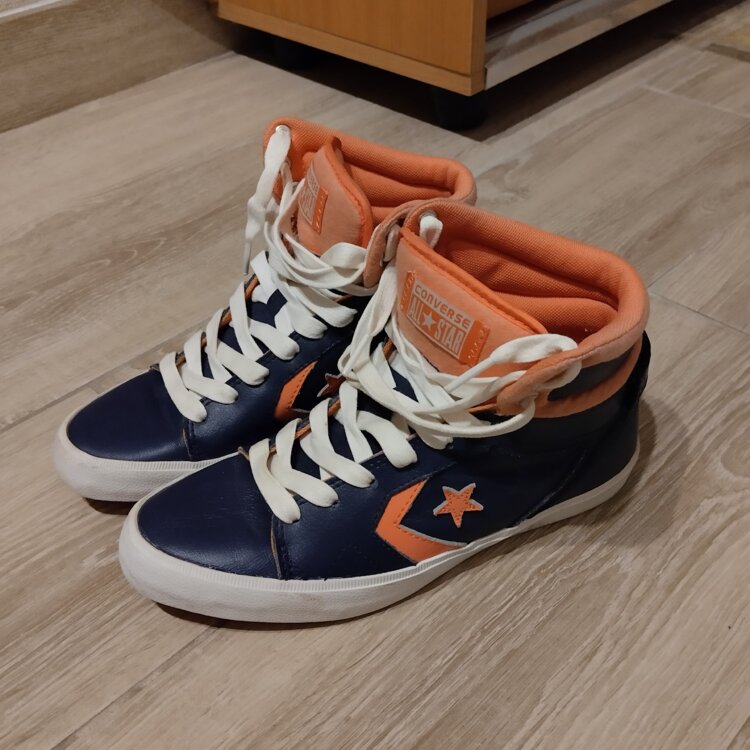 Продам кеды.