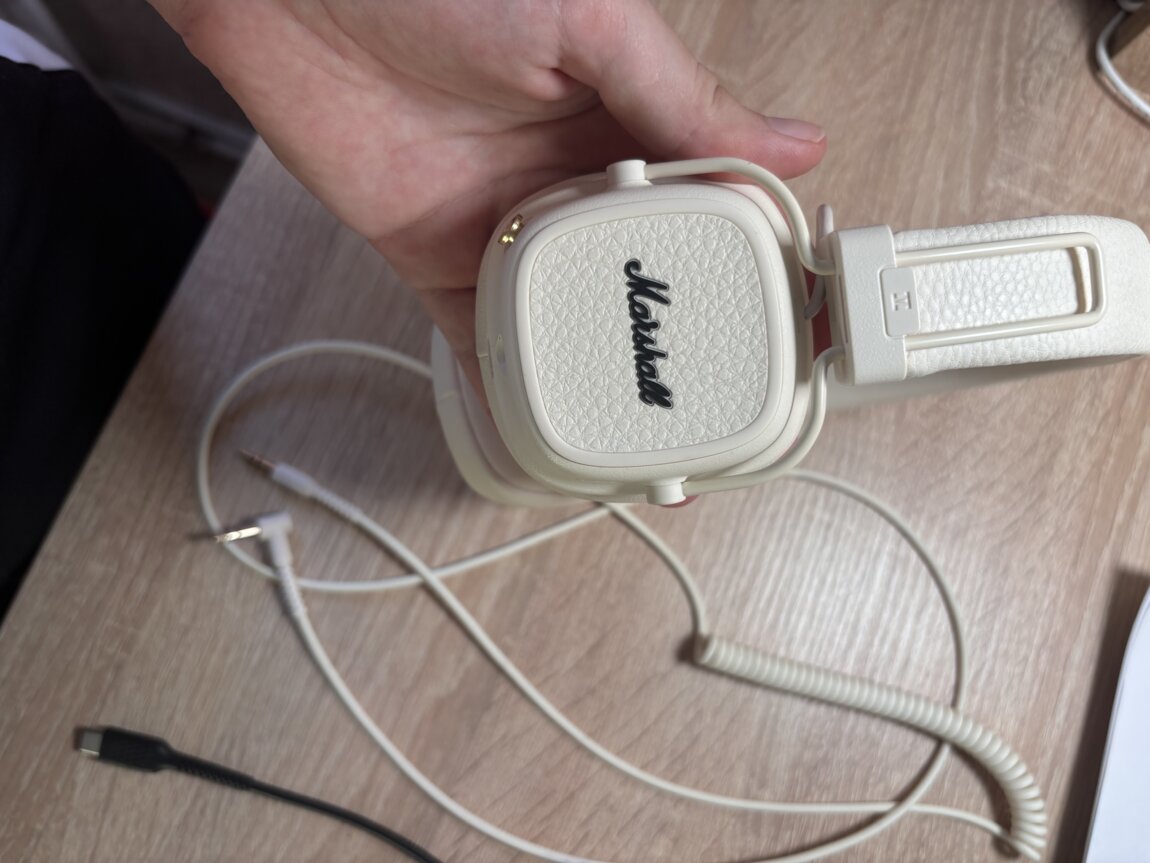 Продам наушники Marshall MAJOR V