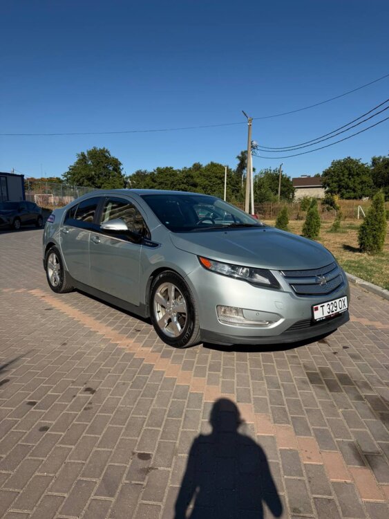Chevrolet Volt ухоженный, полная комплектация.