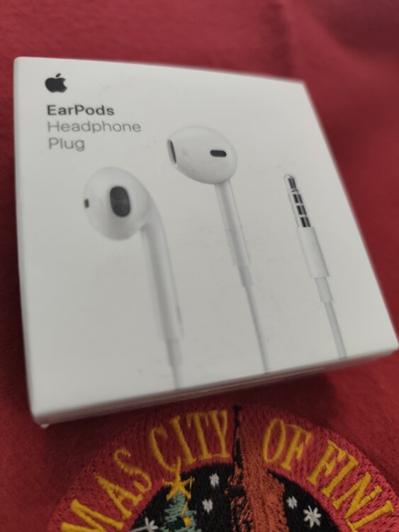 Наушники APPLE Ear PODS. ОРИГИНАЛ. Новый отл. чехол для Айфон XS и X.