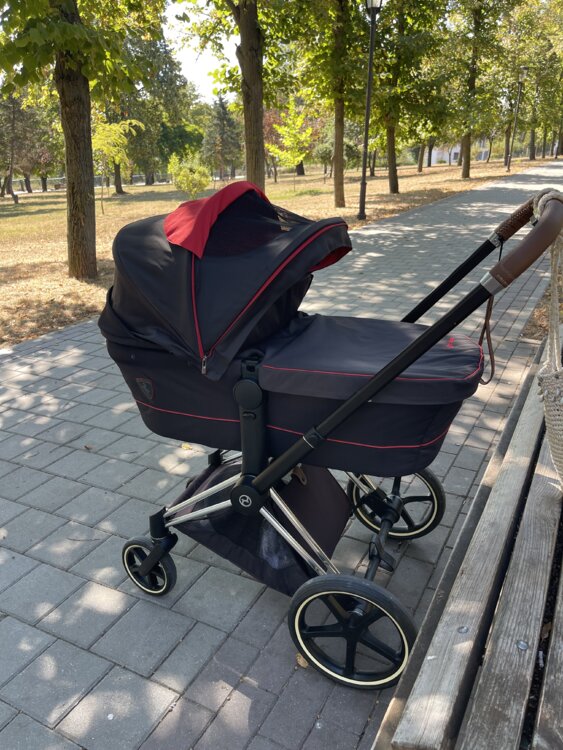 Cybex Priam Ferrari limited edition
