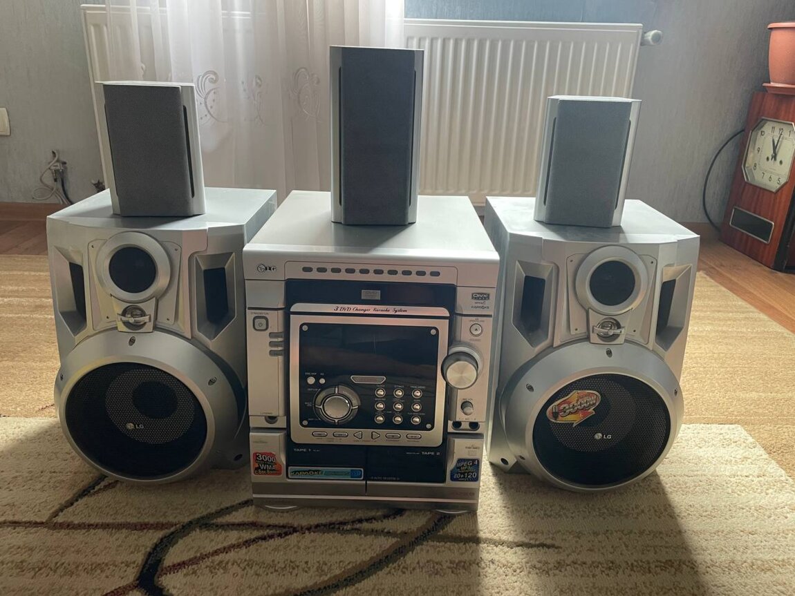 Продам музыкальный центр LG + караоке