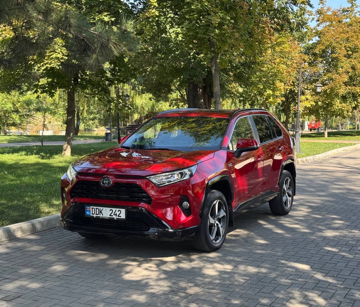Toyota RAV4 2.5 Plug-in Hybrid 2021 год Пробег 57.000 км