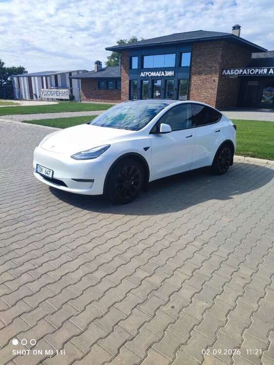 Продам TESLA MODEL Y 2021 года