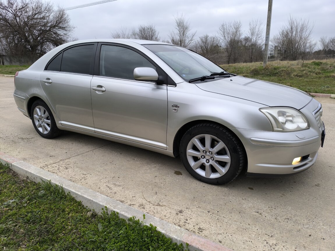 Продам Toyota avensis