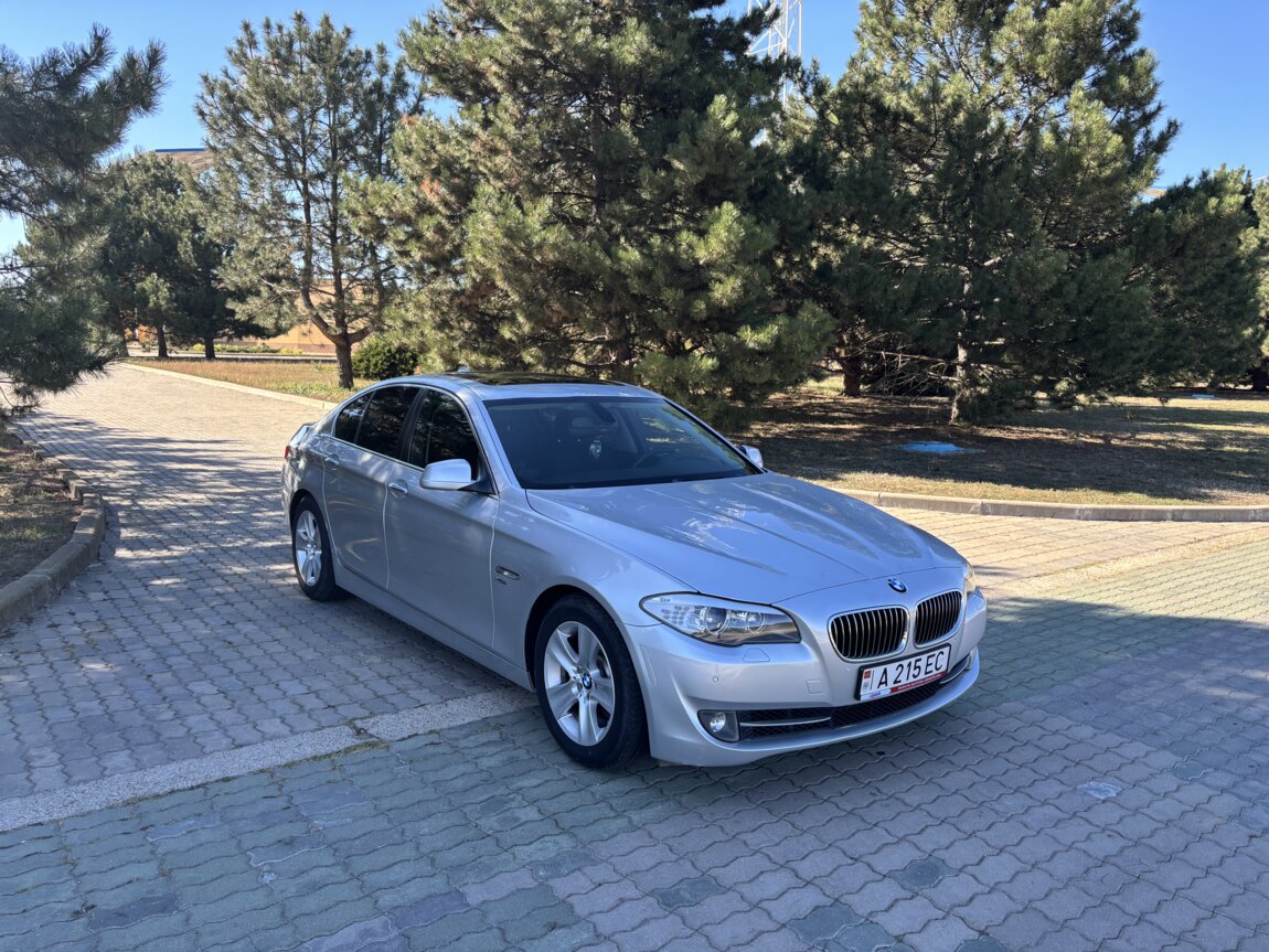 BMW-528i