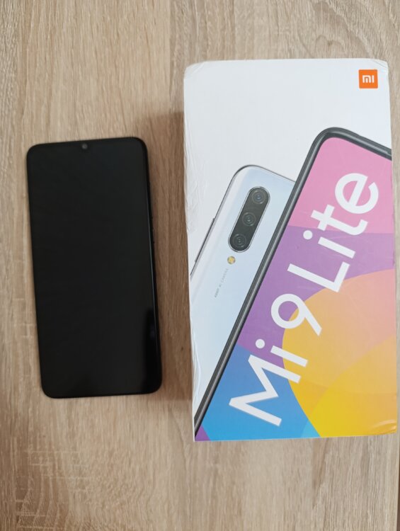 Продам Сяоми Mi 9 Lite, 64 ГБ, 2 SIM.