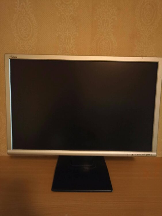 Монитор fujitsu