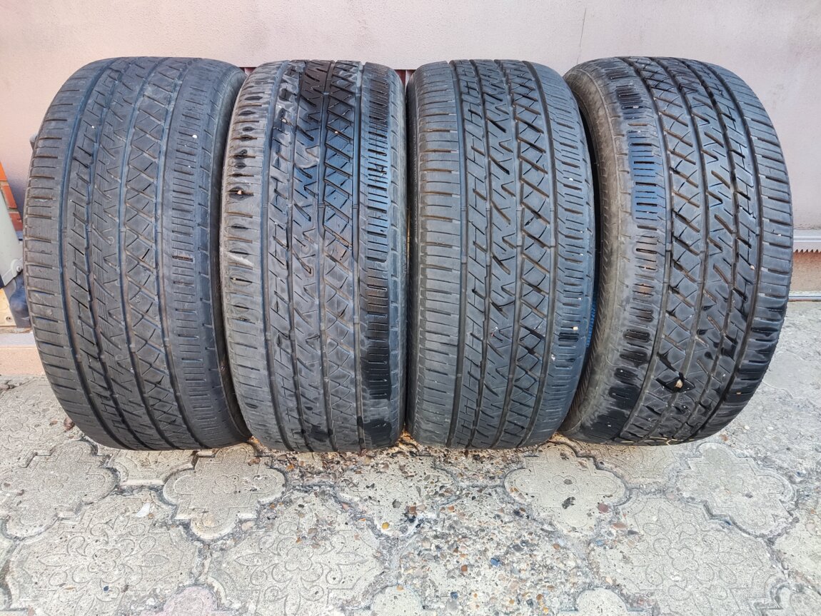 Bridgestone 245/40 R19 всесезонные
