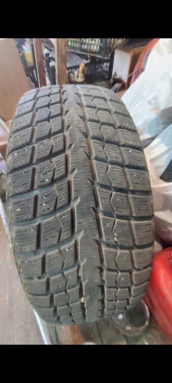 Зимние шины Linglong Green-Max Winter 225/55 R18 (Отличное состояние)