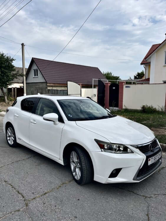 Lexus CT 200 h 2014г Гибрид