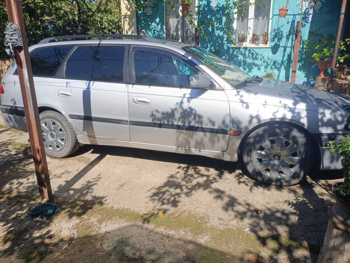 Продаю Toyota Avensis