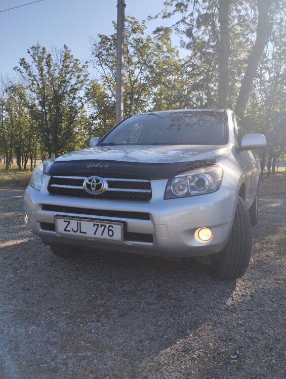 Продаю Rav-4, 2007г. 2.2 дизель d4d, механика.