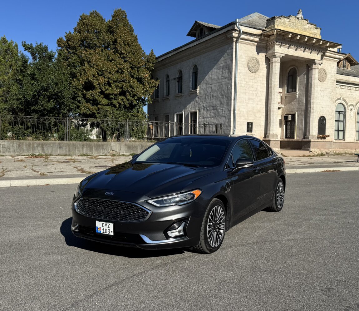 Ford Fusion Plug-in Hybrid Titanium 2,0