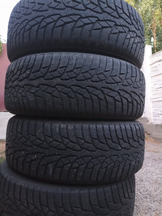 Ком-кт зимних шин 205/65/16=3200₽ Nokian WR D4 (2022г)