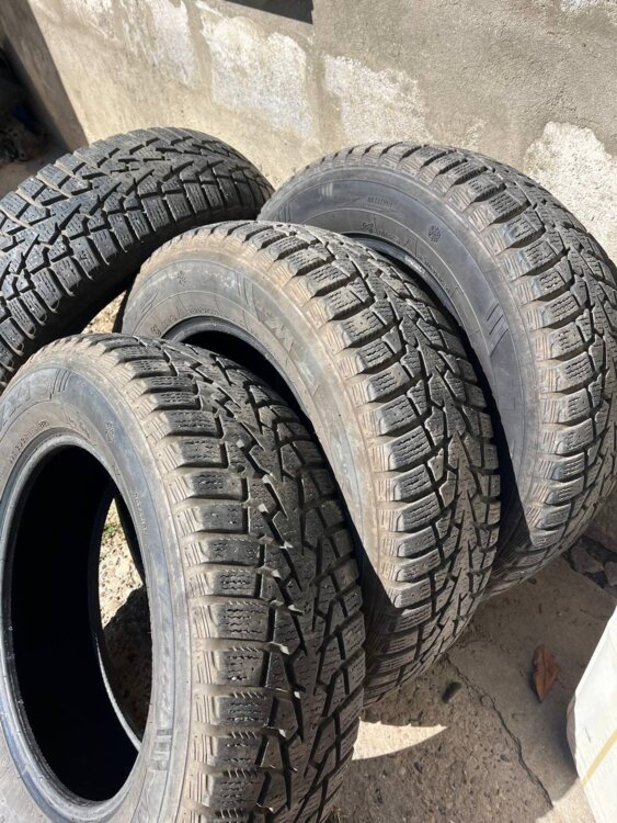 215,65,16 зимние MAXXIS (M+S) 2021г очень хороший протектор