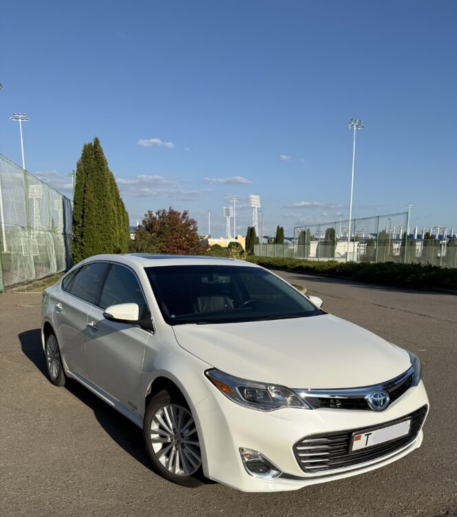 Toyota Avalon Hibryd - газ (метан) в отличном состоянии 2014 г. в.