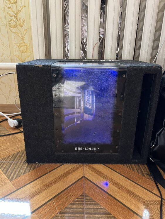 Сабвуфер+4 канальный усилитель. 150$