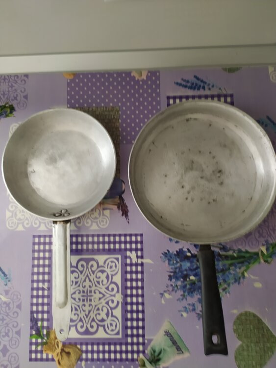 Продам сковородки