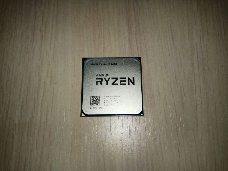 Продаётся процессор Ryzen r5 2600 вместе с штатным кулером